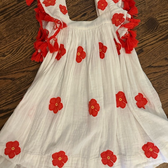 Girls Mer St Barth excellent condition White Dress with Red Floral Embroidery